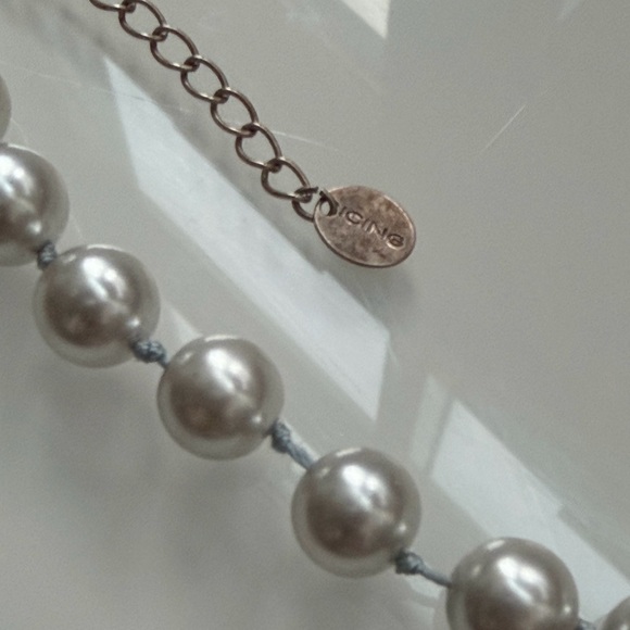 Icing Silver Gray Glass Pearl Necklace | Knotted 16" Strand | Adjustable - Picture 6 of 9